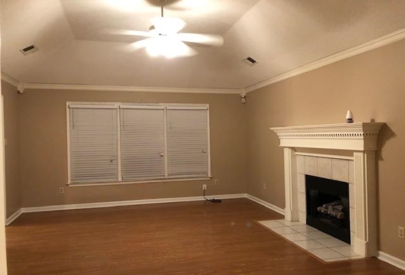 9246 CHALKWELL AVE, Memphis, Tennessee 38016, 3 Bedroom Bedrooms, 3 Room Rooms,2 BathroomBathrooms,Rental Properties,For Sale,CHALKWELL,0,10229540