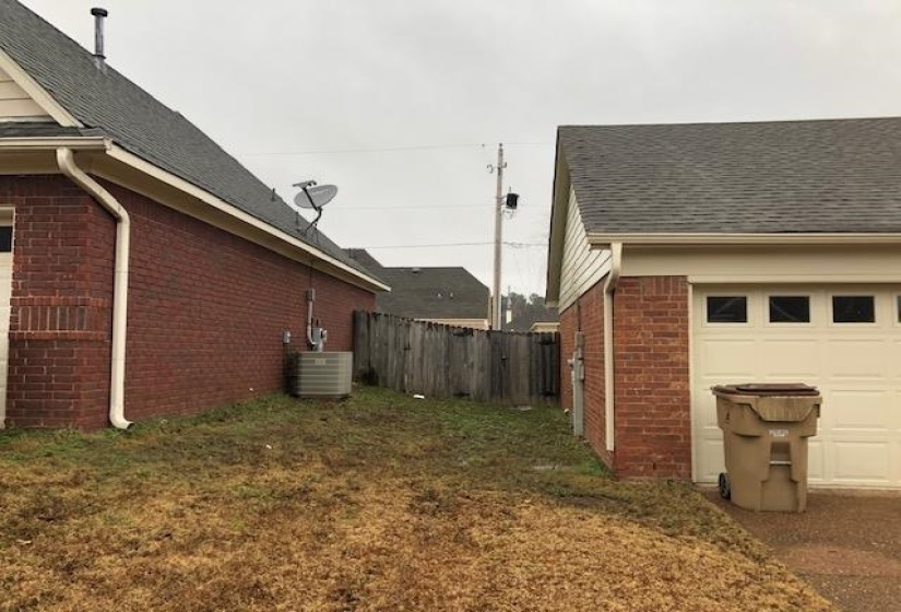 9246 CHALKWELL AVE, Memphis, Tennessee 38016, 3 Bedroom Bedrooms, 3 Room Rooms,2 BathroomBathrooms,Rental Properties,For Sale,CHALKWELL,0,10229540