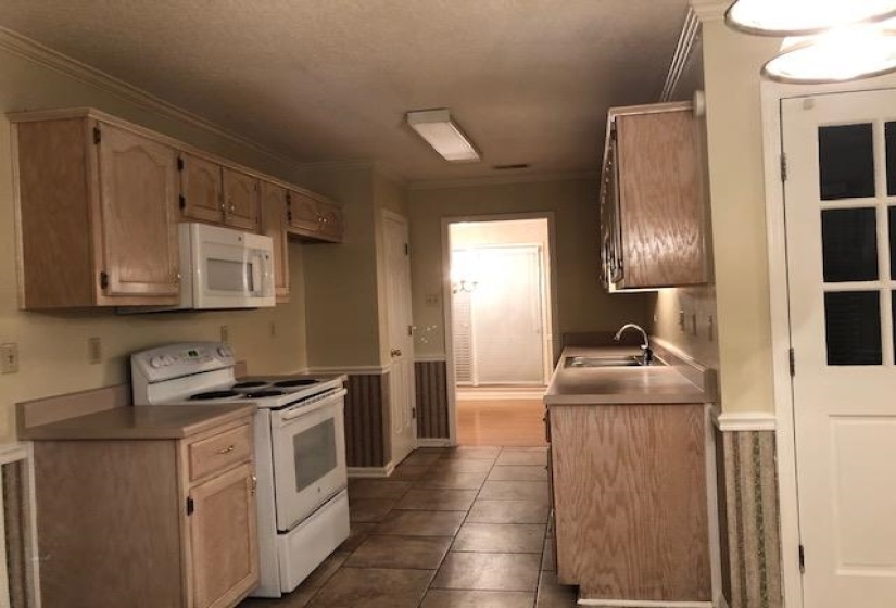 9246 CHALKWELL AVE, Memphis, Tennessee 38016, 3 Bedroom Bedrooms, 3 Room Rooms,2 BathroomBathrooms,Rental Properties,For Sale,CHALKWELL,0,10229540