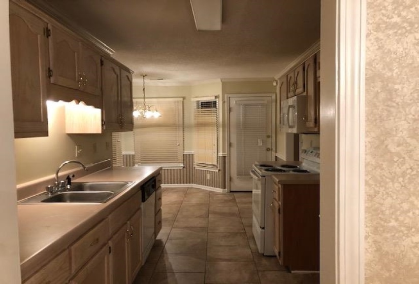 9246 CHALKWELL AVE, Memphis, Tennessee 38016, 3 Bedroom Bedrooms, 3 Room Rooms,2 BathroomBathrooms,Rental Properties,For Sale,CHALKWELL,0,10229540