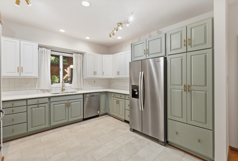 3914 WINDOLYN CIR, Bartlett, Tennessee 38133, 4 Bedroom Bedrooms, 5 Room Rooms,3.2 BathroomBathrooms,Residential,For Sale,WINDOLYN,0,10229204