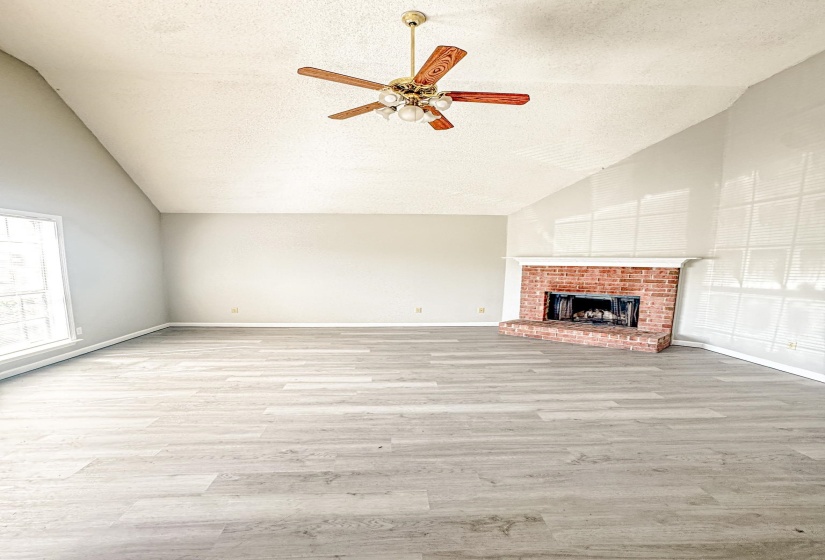 4198 MEADOW VALLEY DR, Memphis, Tennessee 38141, 3 Bedroom Bedrooms, 3 Room Rooms,2 BathroomBathrooms,Residential,For Sale,MEADOW VALLEY,0,10229428