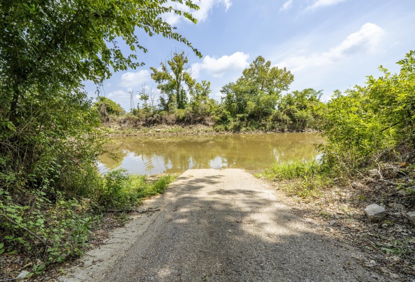 649 NARROWS LN, Counce, Tennessee 38326, 3 Bedroom Bedrooms, 8 Room Rooms,2 BathroomBathrooms,Residential,For Sale,NARROWS,0,10229539
