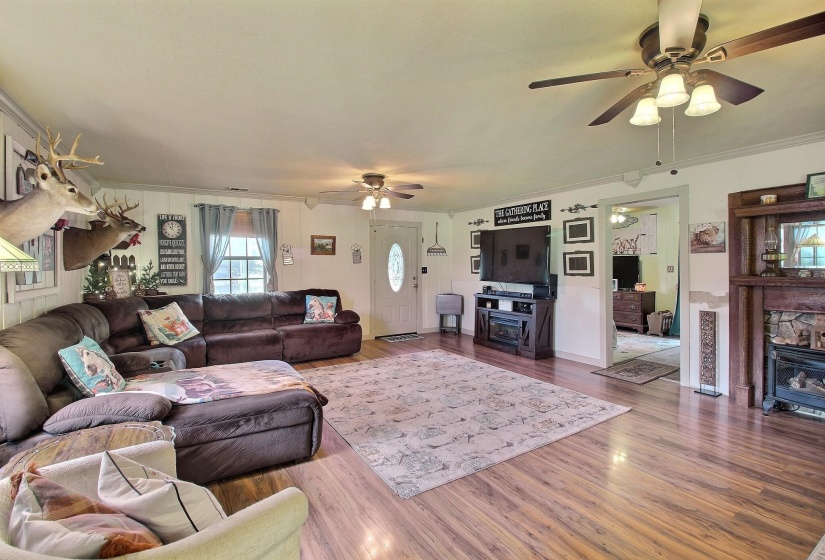 5985 BOBBITT RD, Moscow, Tennessee 38057, 3 Bedroom Bedrooms, 6 Room Rooms,2 BathroomBathrooms,Residential,For Sale,BOBBITT,0,10229553