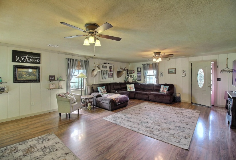 5985 BOBBITT RD, Moscow, Tennessee 38057, 3 Bedroom Bedrooms, 6 Room Rooms,2 BathroomBathrooms,Residential,For Sale,BOBBITT,0,10229553