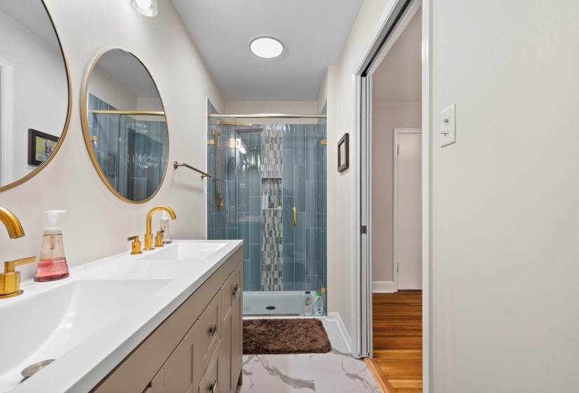 5362 WILTON AVE, Memphis, Tennessee 38120, 3 Bedroom Bedrooms, 6 Room Rooms,2 BathroomBathrooms,Residential,For Sale,WILTON,0,10229555