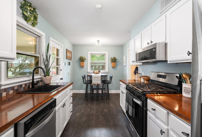 5362 WILTON AVE, Memphis, Tennessee 38120, 3 Bedroom Bedrooms, 6 Room Rooms,2 BathroomBathrooms,Residential,For Sale,WILTON,0,10229555
