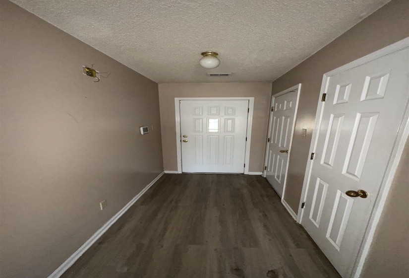2524 LAURELCREST DR, Memphis, Tennessee 38133, 3 Bedroom Bedrooms, 5 Room Rooms,2 BathroomBathrooms,Residential,For Sale,LAURELCREST,0,10229563