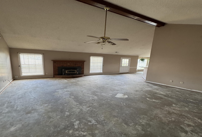 2524 LAURELCREST DR, Memphis, Tennessee 38133, 3 Bedroom Bedrooms, 5 Room Rooms,2 BathroomBathrooms,Residential,For Sale,LAURELCREST,0,10229563