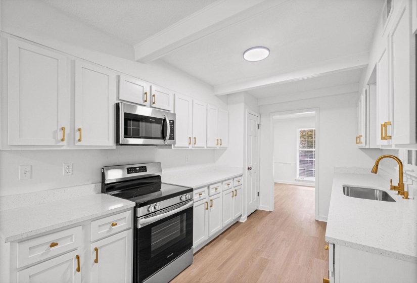 3085 CIRCLE GATE DR, Germantown, Tennessee 38138, 4 Bedroom Bedrooms, 8 Room Rooms,3 BathroomBathrooms,Residential,For Sale,CIRCLE GATE,0,10229571