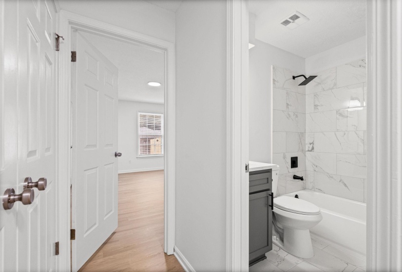 3085 CIRCLE GATE DR, Germantown, Tennessee 38138, 4 Bedroom Bedrooms, 8 Room Rooms,3 BathroomBathrooms,Residential,For Sale,CIRCLE GATE,0,10229571