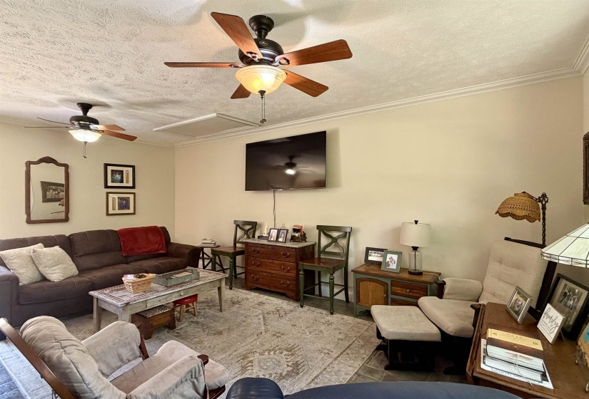 835 TWIN VIEW CIR, Selmer, Tennessee 38375-6018, 3 Bedroom Bedrooms, 12 Room Rooms,4 BathroomBathrooms,Residential,For Sale,TWIN VIEW,0,10229573