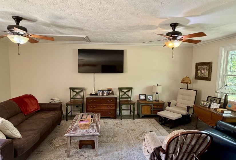 835 TWIN VIEW CIR, Selmer, Tennessee 38375-6018, 3 Bedroom Bedrooms, 12 Room Rooms,4 BathroomBathrooms,Residential,For Sale,TWIN VIEW,0,10229573