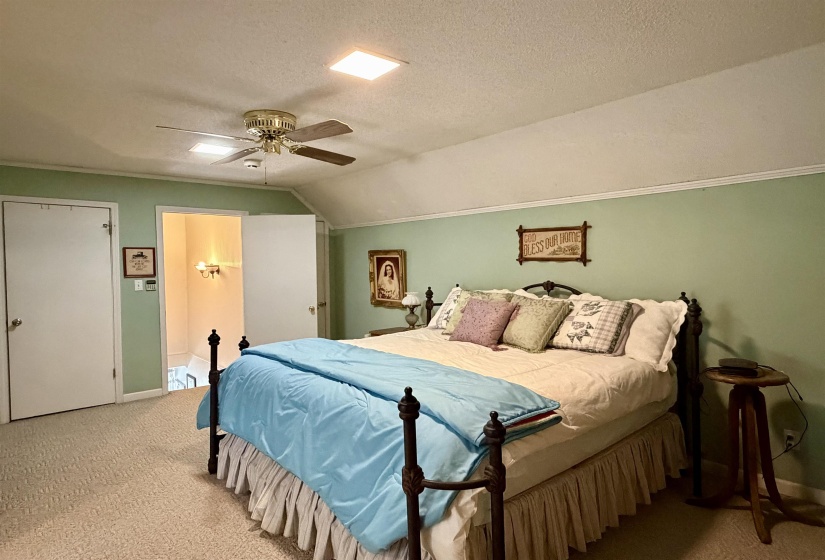 835 TWIN VIEW CIR, Selmer, Tennessee 38375-6018, 3 Bedroom Bedrooms, 12 Room Rooms,4 BathroomBathrooms,Residential,For Sale,TWIN VIEW,0,10229573