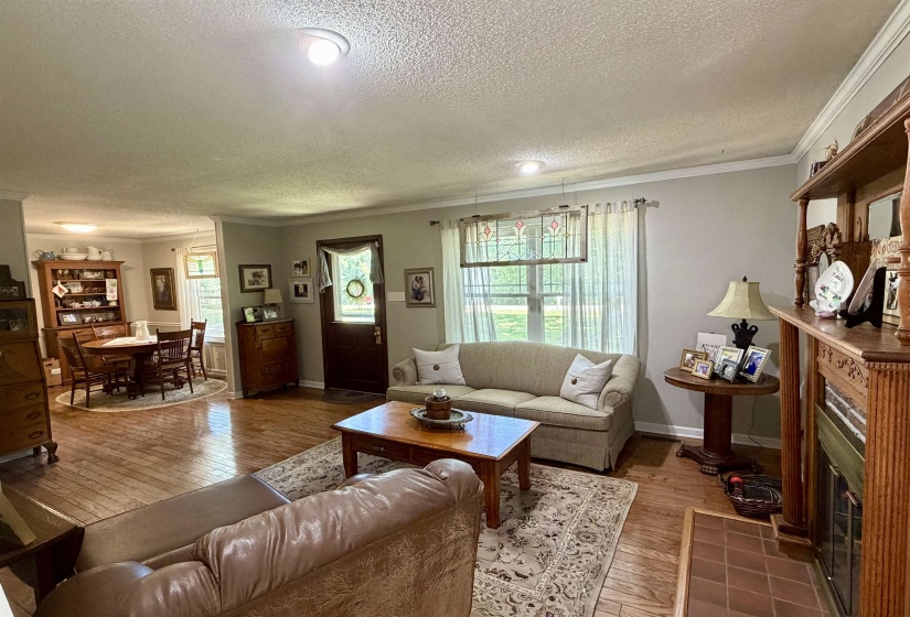 835 TWIN VIEW CIR, Selmer, Tennessee 38375-6018, 3 Bedroom Bedrooms, 12 Room Rooms,4 BathroomBathrooms,Residential,For Sale,TWIN VIEW,0,10229573