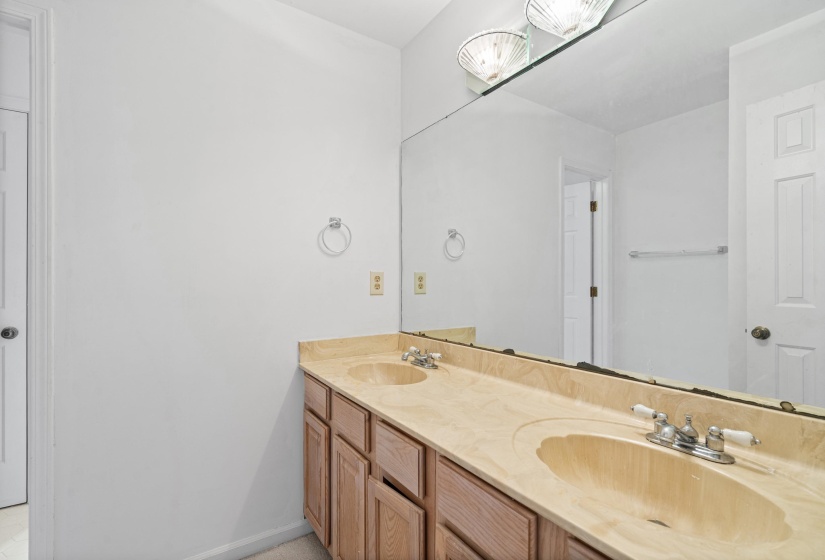 2956 HONEY TREE DR, Germantown, Tennessee 38138, 4 Bedroom Bedrooms, 8 Room Rooms,3.1 BathroomBathrooms,Residential,For Sale,HONEY TREE,0,10229575