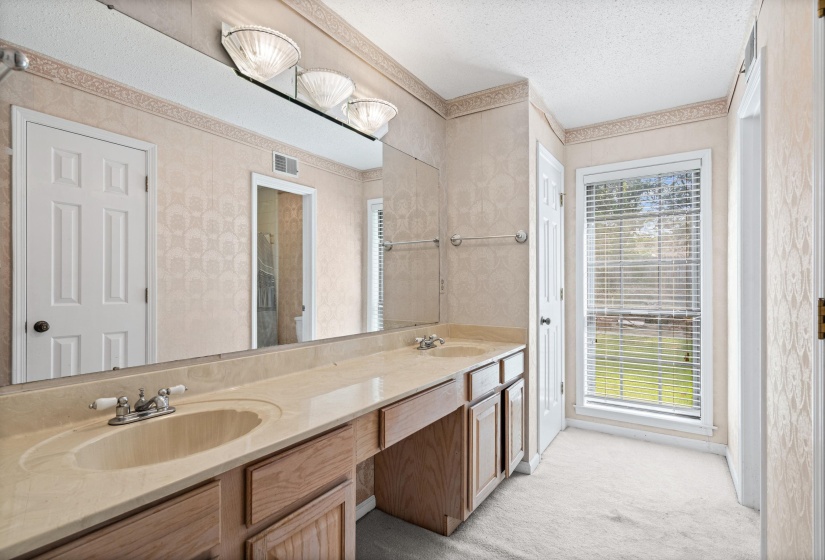 2956 HONEY TREE DR, Germantown, Tennessee 38138, 4 Bedroom Bedrooms, 8 Room Rooms,3.1 BathroomBathrooms,Residential,For Sale,HONEY TREE,0,10229575