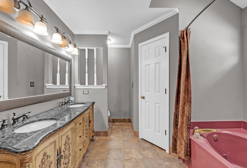 4465 TIPTON CV, Memphis, Tennessee 38125, 4 Bedroom Bedrooms, 9 Room Rooms,2.1 BathroomBathrooms,Residential,For Sale,TIPTON,0,10229577