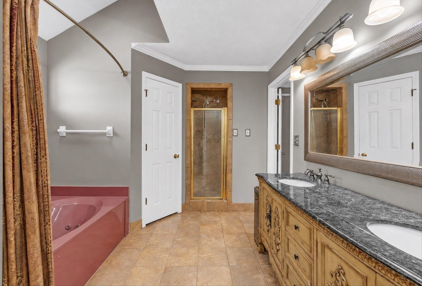 4465 TIPTON CV, Memphis, Tennessee 38125, 4 Bedroom Bedrooms, 9 Room Rooms,2.1 BathroomBathrooms,Residential,For Sale,TIPTON,0,10229577
