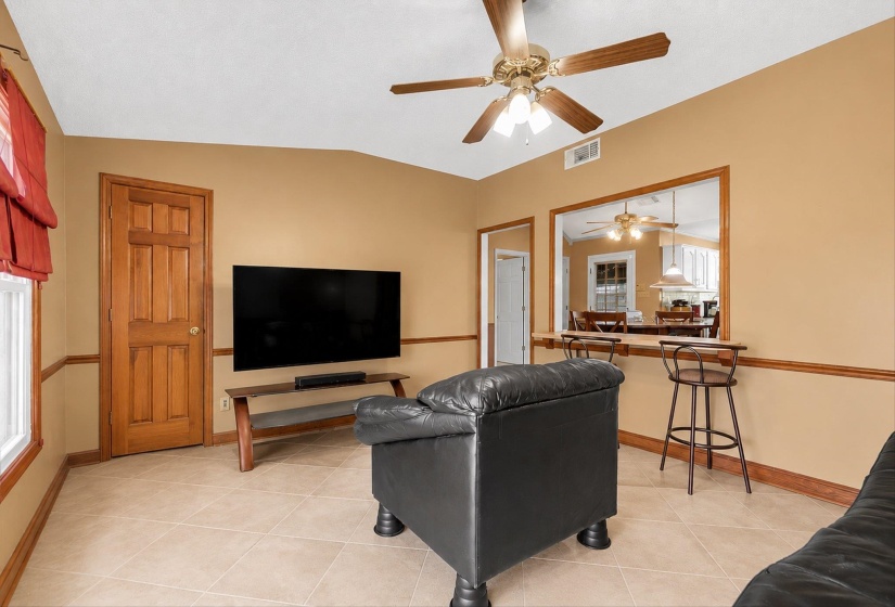 4465 TIPTON CV, Memphis, Tennessee 38125, 4 Bedroom Bedrooms, 9 Room Rooms,2.1 BathroomBathrooms,Residential,For Sale,TIPTON,0,10229577