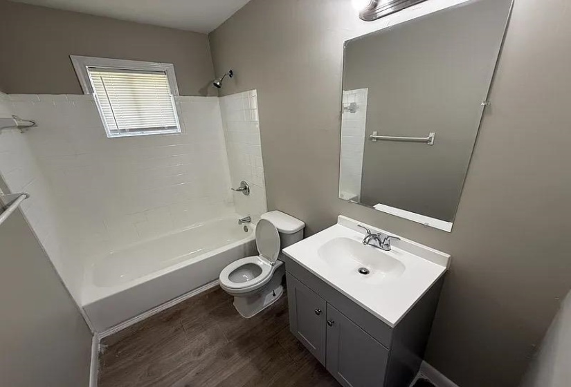 1351 AUSTIN ST, Memphis, Tennessee 38108, 2 Bedroom Bedrooms, 0 ,1 BathroomBathrooms,Duplexes,For Sale,AUSTIN,0,10229607