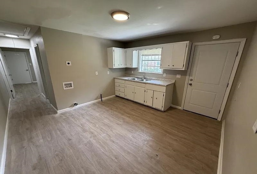 1351 AUSTIN ST, Memphis, Tennessee 38108, 2 Bedroom Bedrooms, 0 ,1 BathroomBathrooms,Duplexes,For Sale,AUSTIN,0,10229607