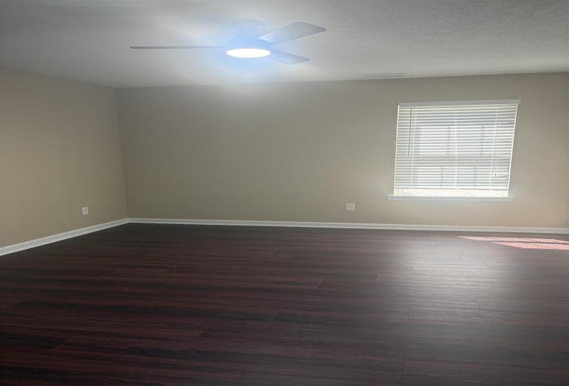 1655 OAKEN BUCKET DR, Memphis, Tennessee 38016, 3 Bedroom Bedrooms, 6 Room Rooms,2 BathroomBathrooms,Rental Properties,For Sale,OAKEN BUCKET,0,10229603