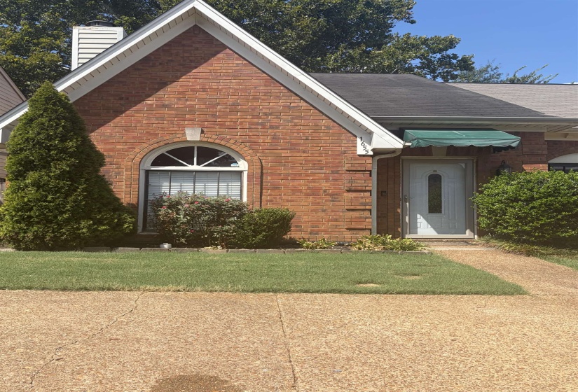 1655 OAKEN BUCKET DR, Memphis, Tennessee 38016, 3 Bedroom Bedrooms, 6 Room Rooms,2 BathroomBathrooms,Rental Properties,For Sale,OAKEN BUCKET,0,10229603