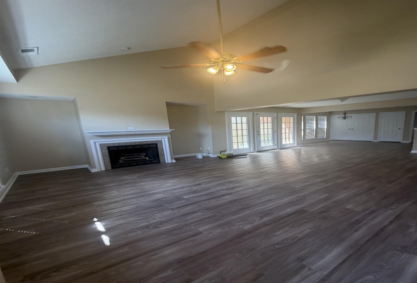 1655 OAKEN BUCKET DR, Memphis, Tennessee 38016, 3 Bedroom Bedrooms, 6 Room Rooms,2 BathroomBathrooms,Rental Properties,For Sale,OAKEN BUCKET,0,10229603