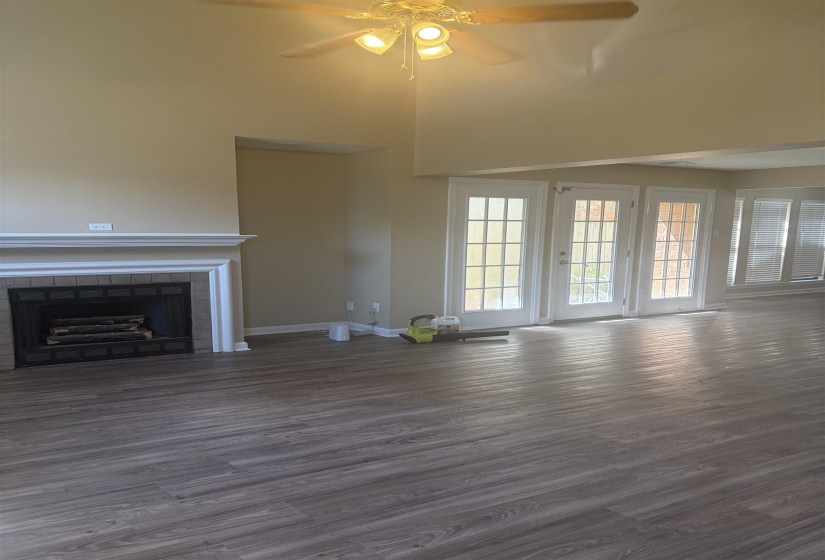 1655 OAKEN BUCKET DR, Memphis, Tennessee 38016, 3 Bedroom Bedrooms, 6 Room Rooms,2 BathroomBathrooms,Rental Properties,For Sale,OAKEN BUCKET,0,10229603