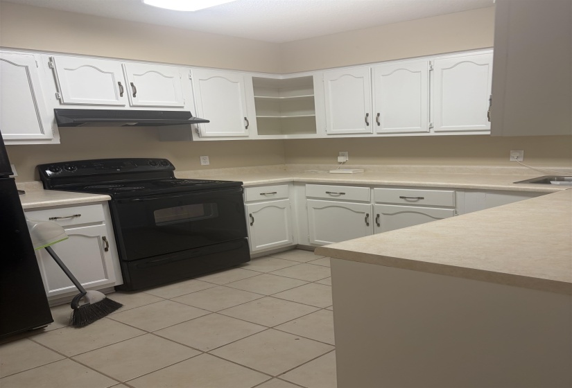 1655 OAKEN BUCKET DR, Memphis, Tennessee 38016, 3 Bedroom Bedrooms, 6 Room Rooms,2 BathroomBathrooms,Rental Properties,For Sale,OAKEN BUCKET,0,10229603