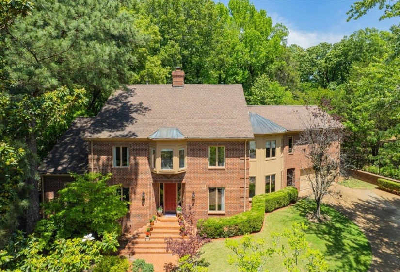 5992 MANOR CV, Memphis, Tennessee 38120, 6 Bedroom Bedrooms, 12 Room Rooms,4 BathroomBathrooms,Residential,For Sale,MANOR,0,10220862