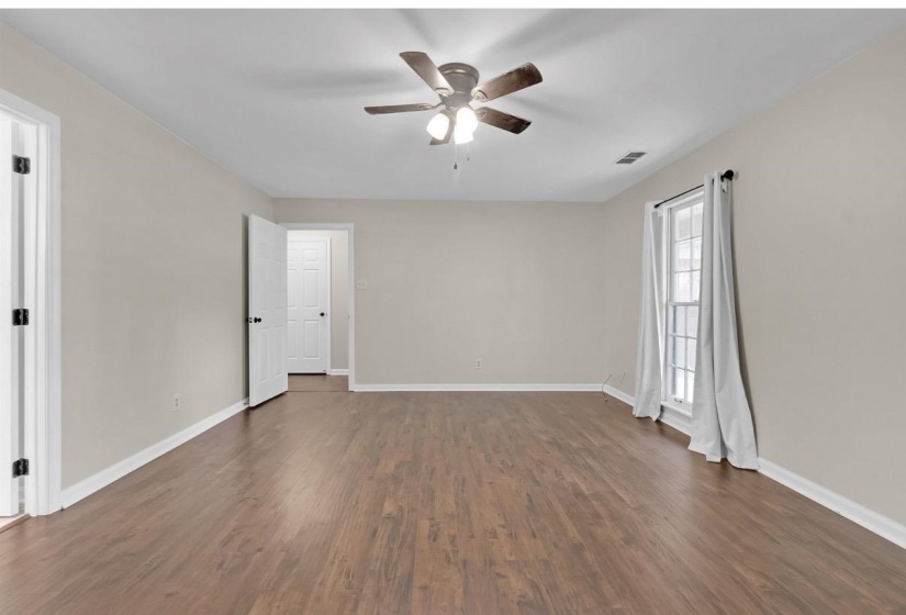 8193 WALNUT CREEK RD, Memphis, Tennessee 38018, 4 Bedroom Bedrooms, 8 Room Rooms,2.1 BathroomBathrooms,Residential,For Sale,WALNUT CREEK,0,10229075