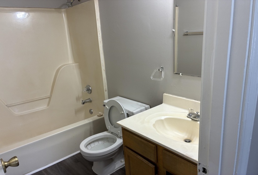 3440 KEOKEE CV, Memphis, Tennessee 38128, 3 Bedroom Bedrooms, 5 Room Rooms,2 BathroomBathrooms,Residential,For Sale,KEOKEE,0,10229411