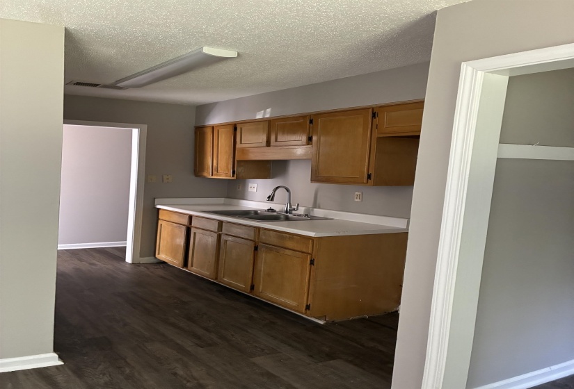 3440 KEOKEE CV, Memphis, Tennessee 38128, 3 Bedroom Bedrooms, 5 Room Rooms,2 BathroomBathrooms,Residential,For Sale,KEOKEE,0,10229411