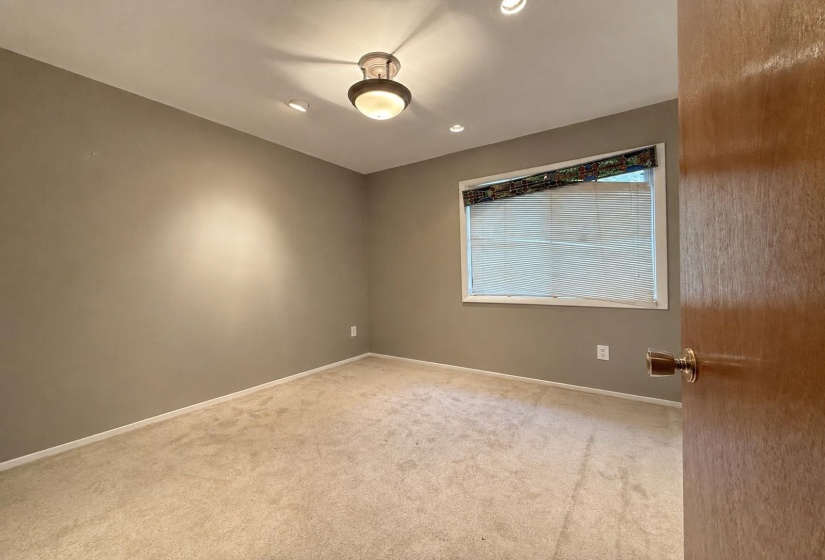 4184 LANSFORD DR, Memphis, Tennessee 38128, 5 Bedroom Bedrooms, 10 Room Rooms,3 BathroomBathrooms,Residential,For Sale,LANSFORD,0,10229580