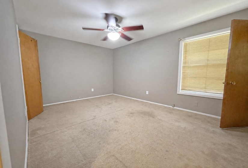 4184 LANSFORD DR, Memphis, Tennessee 38128, 5 Bedroom Bedrooms, 10 Room Rooms,3 BathroomBathrooms,Residential,For Sale,LANSFORD,0,10229580