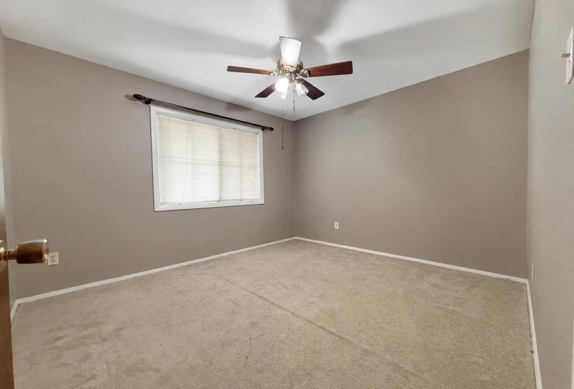 4184 LANSFORD DR, Memphis, Tennessee 38128, 5 Bedroom Bedrooms, 10 Room Rooms,3 BathroomBathrooms,Residential,For Sale,LANSFORD,0,10229580