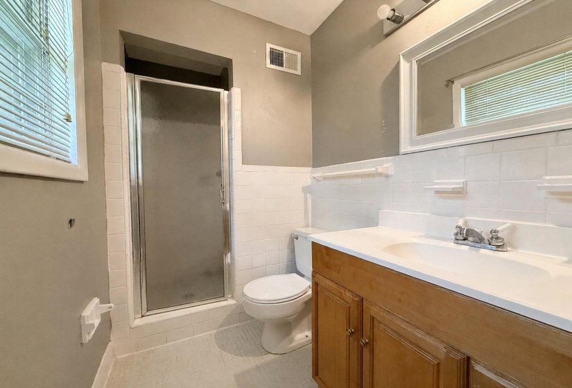 4184 LANSFORD DR, Memphis, Tennessee 38128, 5 Bedroom Bedrooms, 10 Room Rooms,3 BathroomBathrooms,Residential,For Sale,LANSFORD,0,10229580