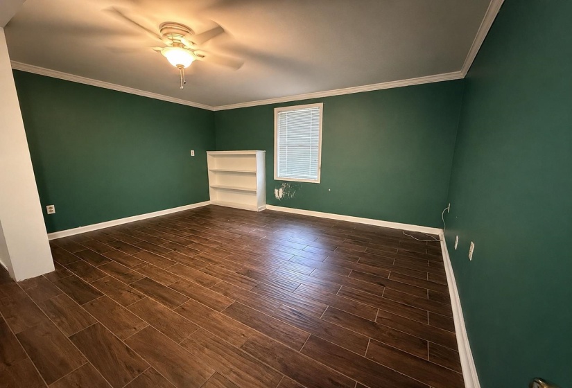 4184 LANSFORD DR, Memphis, Tennessee 38128, 5 Bedroom Bedrooms, 10 Room Rooms,3 BathroomBathrooms,Residential,For Sale,LANSFORD,0,10229580