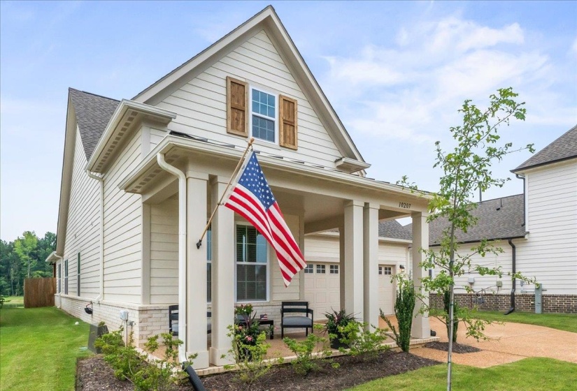 10207 LOUANNE DR, Collierville, Tennessee 38017, 3 Bedroom Bedrooms, 10 Room Rooms,2.1 BathroomBathrooms,Residential,For Sale,LOUANNE,0,10229583