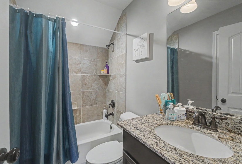 9082 OAKVALE DR, Cordova, Tennessee 38016, 4 Bedroom Bedrooms, 7 Room Rooms,3 BathroomBathrooms,Residential,For Sale,OAKVALE,0,10229587