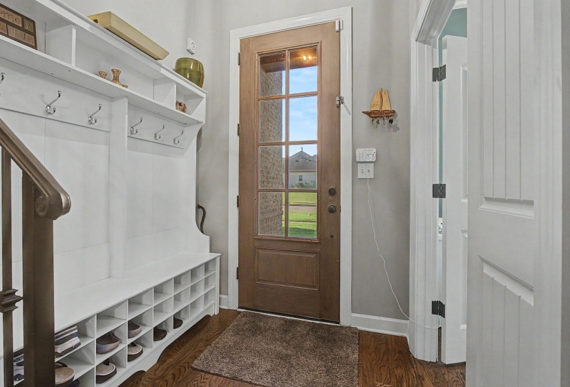 9082 OAKVALE DR, Cordova, Tennessee 38016, 4 Bedroom Bedrooms, 7 Room Rooms,3 BathroomBathrooms,Residential,For Sale,OAKVALE,0,10229587