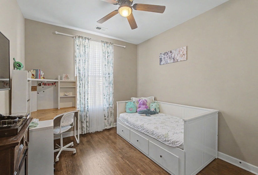 9082 OAKVALE DR, Cordova, Tennessee 38016, 4 Bedroom Bedrooms, 7 Room Rooms,3 BathroomBathrooms,Residential,For Sale,OAKVALE,0,10229587