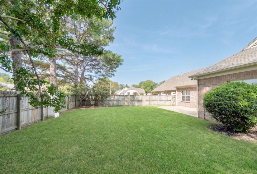 10461 ASHBORO DR, Collierville, Tennessee 38017, 4 Bedroom Bedrooms, 7 Room Rooms,2 BathroomBathrooms,Residential,For Sale,ASHBORO,0,10229589