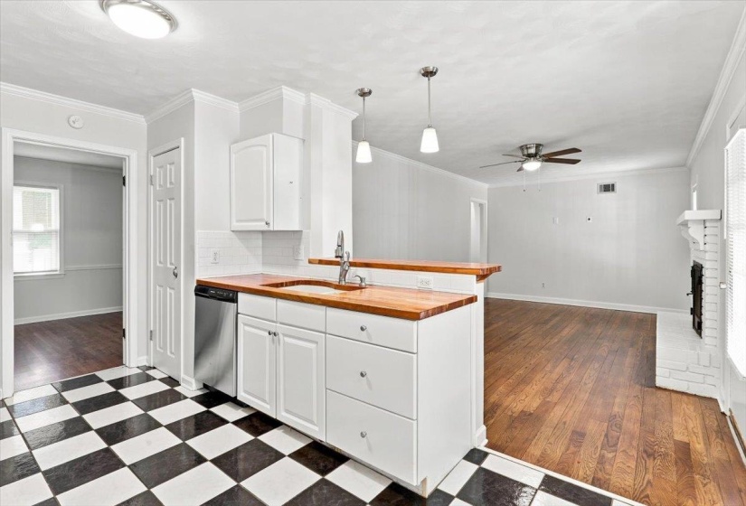 1571 ARCADIA ST, Memphis, Tennessee 38119, 3 Bedroom Bedrooms, 7 Room Rooms,2 BathroomBathrooms,Residential,For Sale,ARCADIA,0,10229591