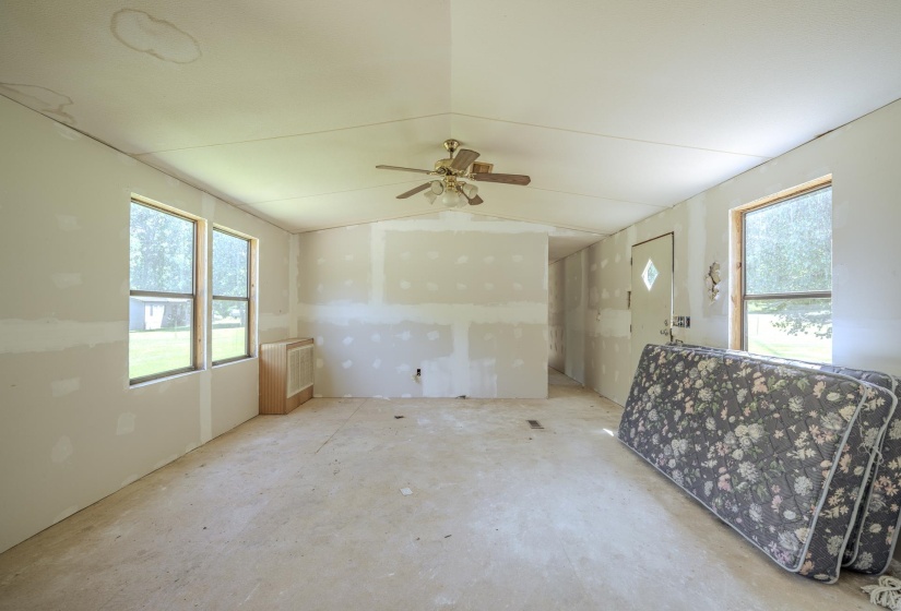 118 CHARLIE LN, Waynesboro, Tennessee 38485, 3 Bedroom Bedrooms, 6 Room Rooms,2 BathroomBathrooms,Residential,For Sale,CHARLIE,0,10229595