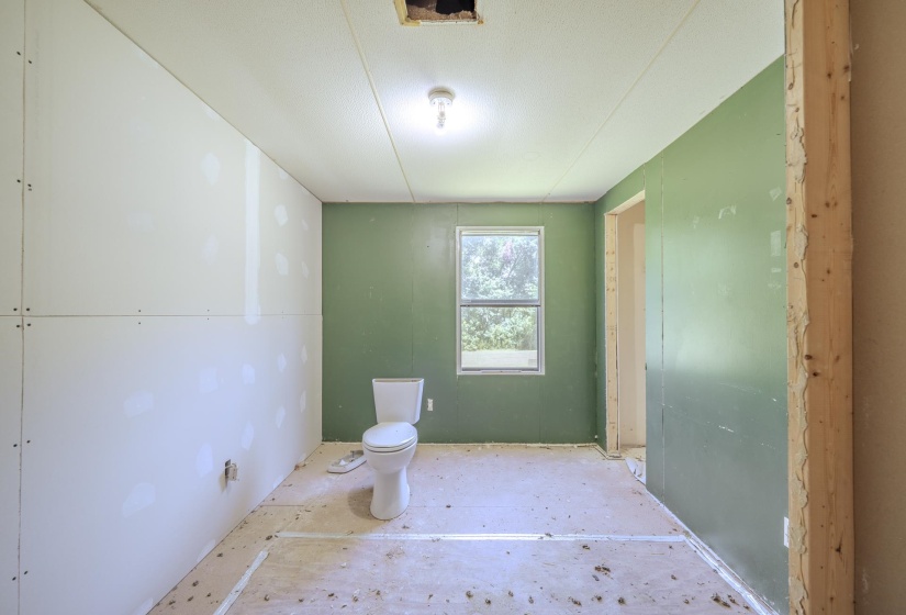 118 CHARLIE LN, Waynesboro, Tennessee 38485, 3 Bedroom Bedrooms, 6 Room Rooms,2 BathroomBathrooms,Residential,For Sale,CHARLIE,0,10229595