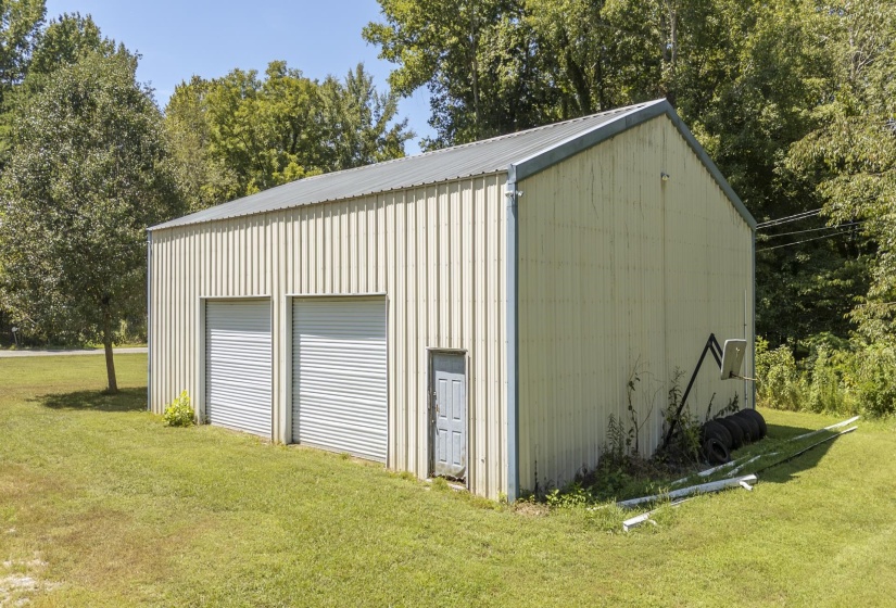 118 CHARLIE LN, Waynesboro, Tennessee 38485, 3 Bedroom Bedrooms, 6 Room Rooms,2 BathroomBathrooms,Residential,For Sale,CHARLIE,0,10229595