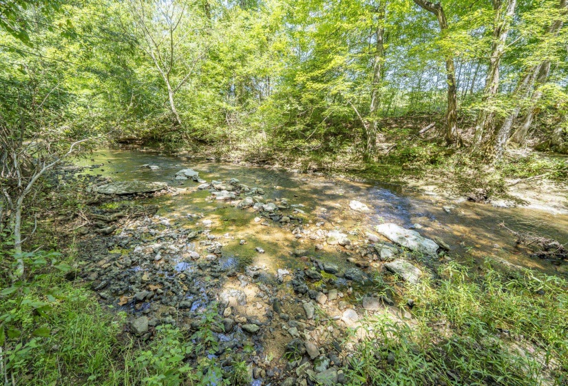 118 CHARLIE LN, Waynesboro, Tennessee 38485, 3 Bedroom Bedrooms, 6 Room Rooms,2 BathroomBathrooms,Residential,For Sale,CHARLIE,0,10229595